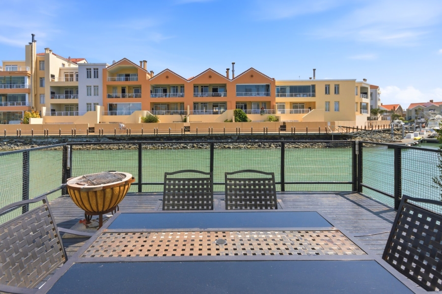 4 Bedroom Property for Sale in Harbour Island Western Cape